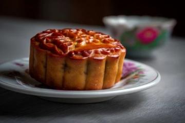 輕松掌握中式酥皮蛋黃酥制作工藝與技巧, 滿口留香的美味點(diǎn)心