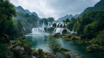 云南旅游攻略云南是中國旅游資源最豐富的省份之一，融合了雪山峽谷、高原湖泊