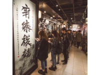 柳州人氣爆棚！數(shù)百食客排隊試吃網(wǎng)紅小吃店，真有那么美味嗎？