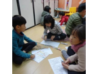 韓城交警進幼兒園：五一前帶萌娃學(xué)交通安全知識