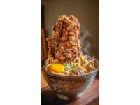 美味的旅途驚喜：享用新鮮的魯朗石鍋雞，自駕川藏線的饕餮之選