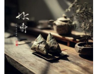 清蒸文慶鯉是高要白土鎮(zhèn)的經(jīng)典河鮮菜式，以當(dāng)?shù)靥禺a(chǎn)文慶鯉為主料