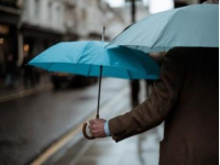 風(fēng)雨無阻的外賣小哥：背后的辛酸與堅持
