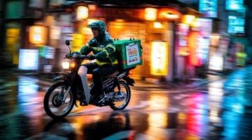風(fēng)雨無阻的外賣小哥:背后的辛酸與堅(jiān)持