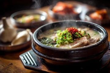 山藥玉米排骨湯營養(yǎng)豐富，暖胃又養(yǎng)生的家庭佳品