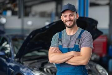 汽車(chē)保養(yǎng)與駕駛技巧：提升體驗(yàn)與延長(zhǎng)使用壽命的實(shí)用指南