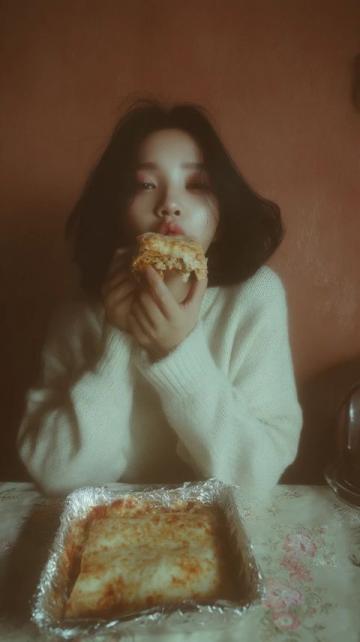 全網(wǎng)最美的美食博主亮相了