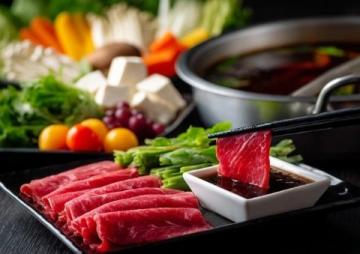 強(qiáng)大的四川火鍋，在英國(guó)吃的最爽的一次！15.9英鎊全程自助不限量