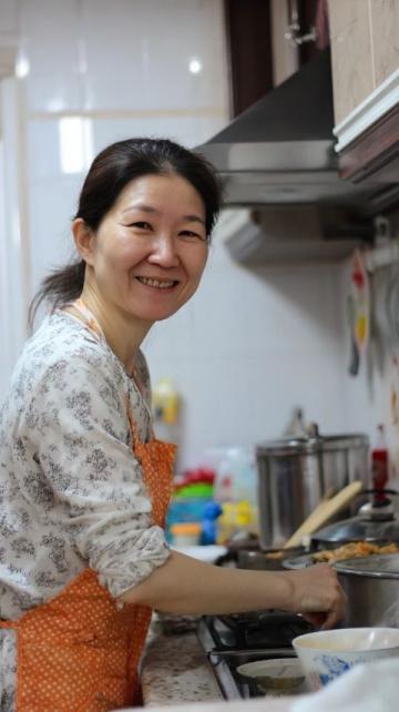 59歲外婆回國后愛上日本水煮菜，健康體重雙豐收
