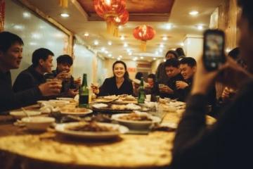美國網(wǎng)紅埃文凱爾來廣西吃貨，發(fā)現(xiàn)了這里的美味!