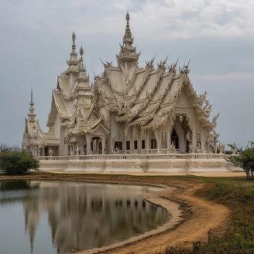 西雙版納深度游全攻略：秘境美景、美食地圖與當(dāng)?shù)赝娣ń颐? width=