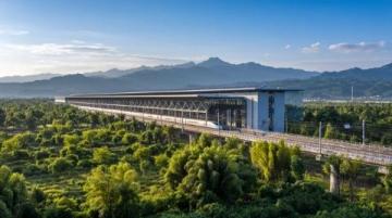 海南島五日游攻略：探索美麗的海島風(fēng)光、歷史文化遺跡和獨(dú)特的自然風(fēng)貌。