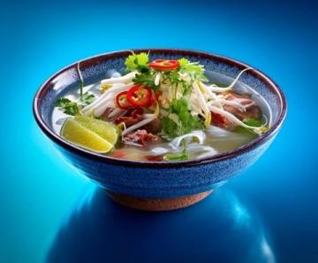 粉蒸肉是一道經(jīng)典的中式菜肴，肉質軟糯，米粉香濃，口感豐富,以下是詳細的做法