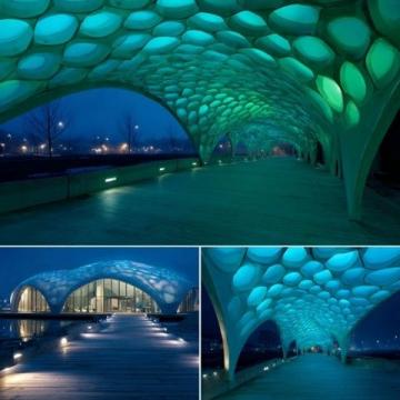 蠔友贊生蠔構(gòu)建起的跨海食光