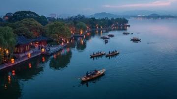 探尋廣東小桂林：清遠(yuǎn)桃花湖治愈心靈之旅記