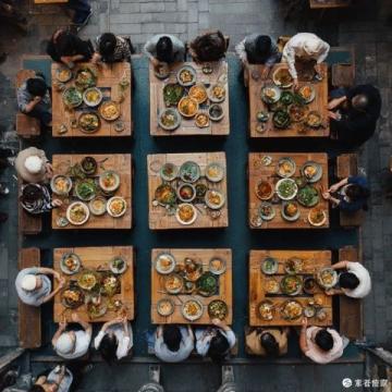 潮汕美食是中國廣東省潮汕地區(qū)（包括汕頭、潮州、揭陽等）的特色飲食文化