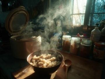 云南3元糯米飯：一家七口用心制作，10小時成就極致美味