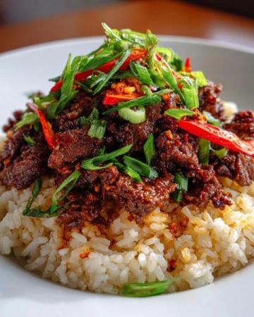 經(jīng)典農(nóng)家小炒肉：簡(jiǎn)單做法，美味十足