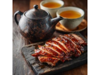 紅燒乳鴿，鹽焗乳鴿，五指毛桃滾乳鴿嘗試后感受很好！