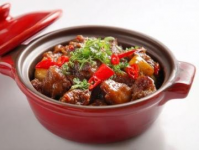 黃燜羊肉如何做？大廚教你正宗配方，香濃入味超解饞！