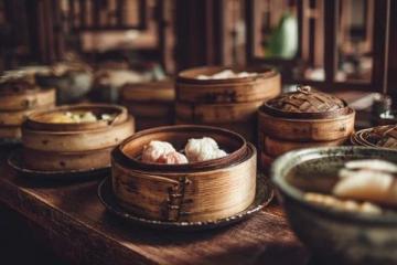 潮州美食作為中國四大菜系之一粵菜的重要組成部分，以其精致講究、清而不淡聞名遐邇