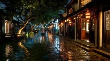 湘西芙蓉鎮(zhèn)：瀑布之巔的古韻魅力夜游體驗