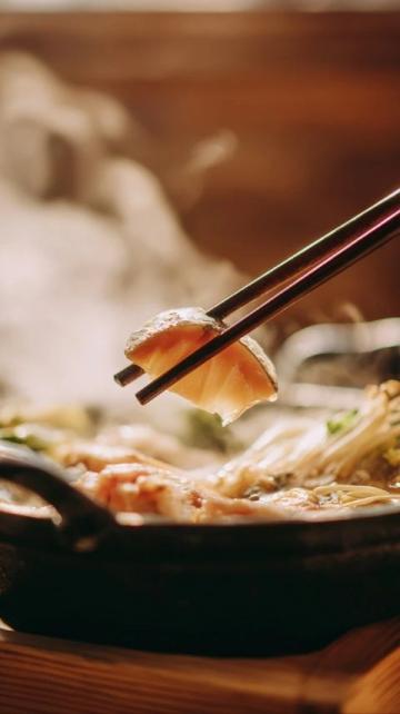 品嘗河豚:美味與風(fēng)險(xiǎn)同在的海鮮佳肴
