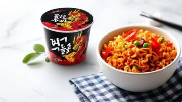 保定蘇坨面粉自制手搟炸醬面，五花肉香其醬，豐衣足食家庭美食