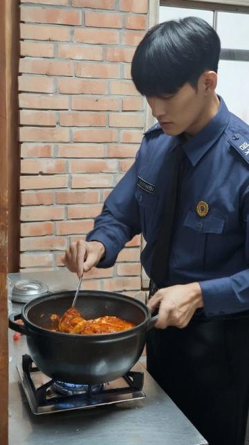 煮好魚再下鍋，帶魚不粘鍋不破皮比肉香十倍