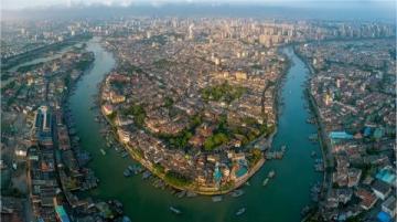廣東云?。阂蛔驼{(diào)的宜居城市，美得剛剛好！