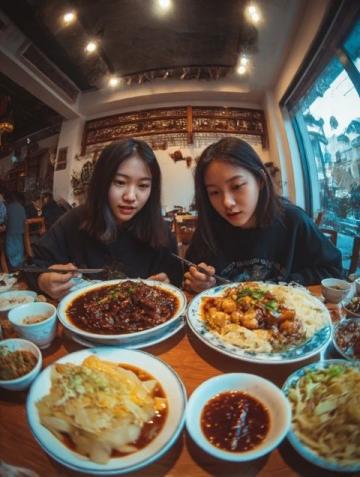 全球味蕾核爆！成都美食宇宙開啟降維打擊米其林集體破防