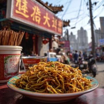 保定蘇坨面粉自制手搟炸醬面，五花肉香其醬，豐衣足食家庭美食