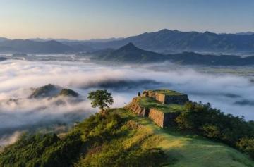 舟山是個極具魅力的旅游勝地，一日游或者兩日游皆適宜