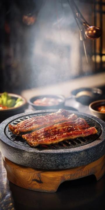 淄博燒烤：獨(dú)具特色的美食風(fēng)潮席卷全國(guó)
