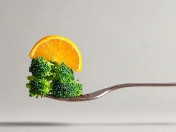 快進(jìn)食容易導(dǎo)致肝臟肥大和多種疾病