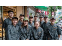 信陽企業(yè)家劉文新在好友家買豬肉后熱情款待大家
