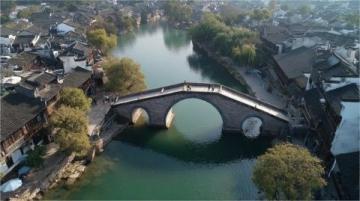國內(nèi)這座冷門古鎮(zhèn)驚艷無比，人少景美不輸周莊，門票免費值得去