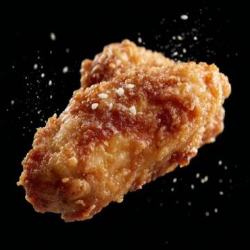 香酥炸雞翅外酥里嫩，一口咬下滿滿的幸福感！
