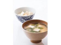 白菜豆腐三鮮湯：簡單營養(yǎng)，全家適宜的養(yǎng)生佳品