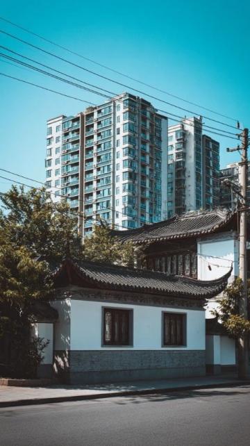味中懿位于福州鼓樓區(qū)水調(diào)歌頭，背靠溫泉公園，三層的小別墅2棟
