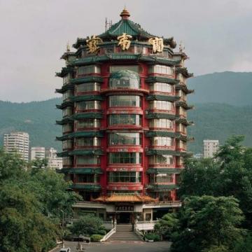 重慶8D魔幻城市必游景點(diǎn)與特色體驗(yàn)推薦