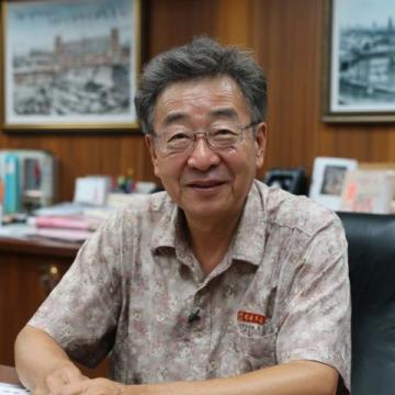 河南農(nóng)民工大叔走紅:參加陳行甲讀書會(huì)火爆一時(shí)