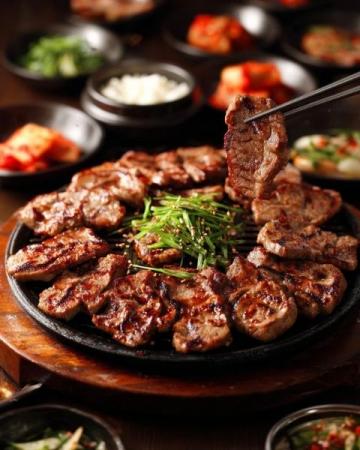 舌尖大師鐵板鍋:大學(xué)城里的熱門美食打卡地