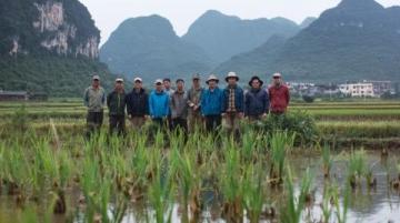 騎過山海十八彎，這群少年的畢業(yè)禮刷屏了