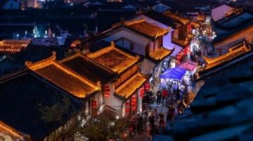 洛陽夜經(jīng)濟爆火！穿越時空的狂歡和神仙般的美食