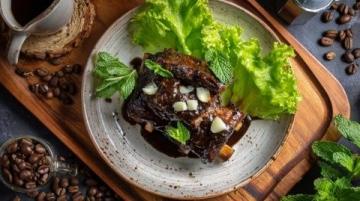 **潮汕風(fēng)味｜蒜蓉五香排骨一口酥香，喚醒味蕾的極致盛宴**