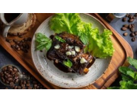 **潮汕風(fēng)味｜蒜蓉五香排骨一口酥香，喚醒味蕾的極致盛宴**
