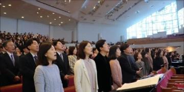 大連二十五中陪餐活動(dòng)：舌尖上的溫暖與守護(hù)
