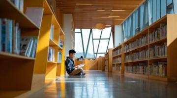 今天在合肥市中心圖書館學(xué)習(xí)時(shí)并沒有向往常一樣等到圖書館和書店還有城市書房都下班了