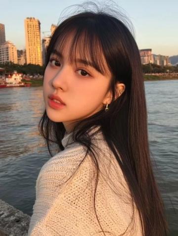 陸毅帶全家游都江堰女兒丹頂鶴長(zhǎng)腿吸睛網(wǎng)友盼添帥兒